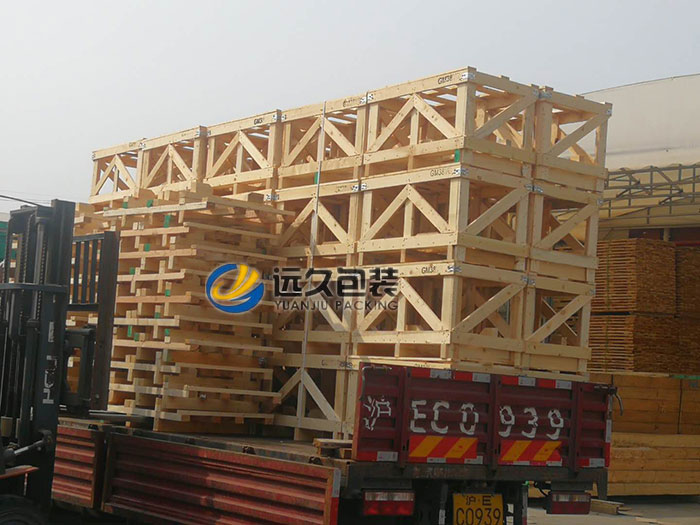 花格實(shí)木木箱 花格木箱